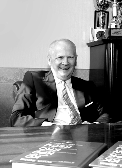 Adwokat Wojciech Wrzecionkowski